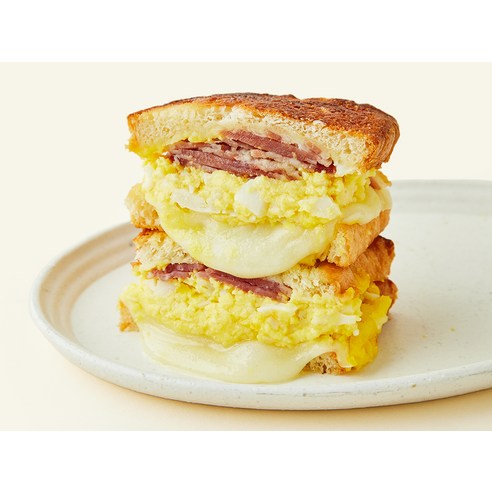 스타벅스 베이컨 치즈 프렌치 토스트 후기 분석 - 조리 전 냉동 상태