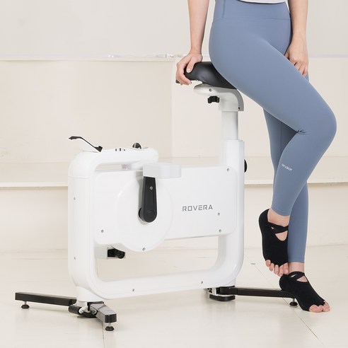 로베라 큐블 실내자전거 후기 분석 - 페달 및 하단 지지대 디테일