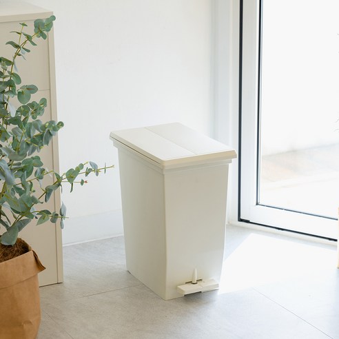 프랑코홈 버터플라이 페달 휴지통 22L 후기 분석 - 내부 봉투 고정 방식 확인