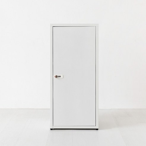 좁은 현관도 깔끔하게 마켓비 리루아 캐비넷 하나로 해결