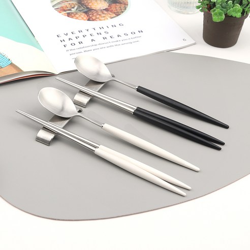보겐 에펠 실버 수저 + 받침 2인 세트, 화이트, 블랙, 1세트, 숟가락 2p + 젓가락 2p + 스텐 수저 받침 2p