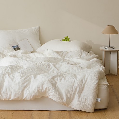 사계절 내내 쾌적함과 따뜻함을 제공하는 아임베딩 슈크림 모달 차렵이불