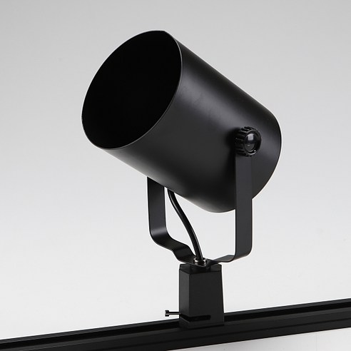 어두운 공간의 답답함 이제 안녕