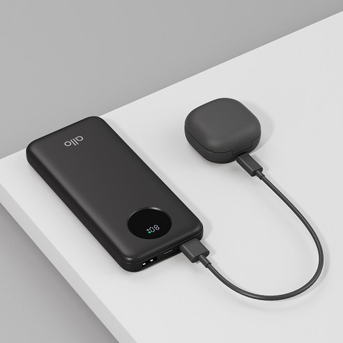 알로코리아 고속충전 보조배터리 C타입 10000mah 후기 분석 - 제품 측면 두께