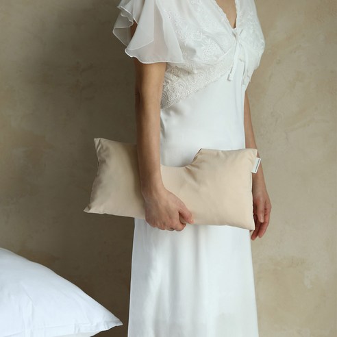 그린모먼트랩 목주름 케어 울플렉스 넥필로우 경추베개 후기 분석 - 소재 근접 촬영