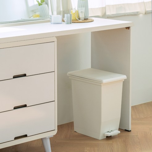 프랑코홈 버터플라이 페달 휴지통 22L 후기 분석 - 화이트 톤 인테리어 매칭