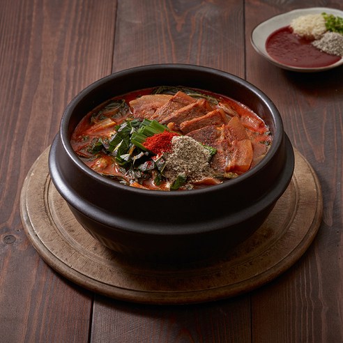 집에서 즐기는 깊고 진한 염소탕 한 그릇