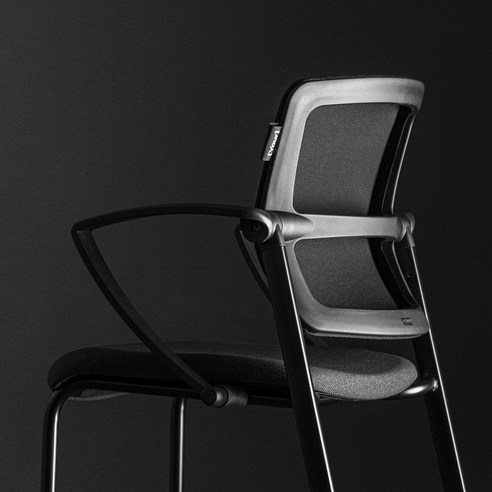 사이즈오브 몰입 체어 후기 분석 - 하단 고정형 다리 상세