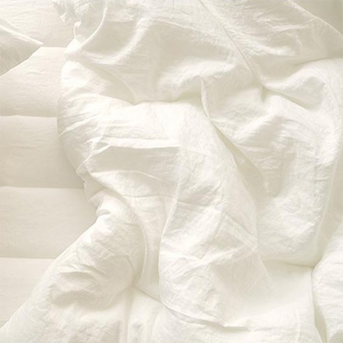 사계절 내내 쾌적함과 따뜻함을 제공하는 아임베딩 슈크림 모달 차렵이불