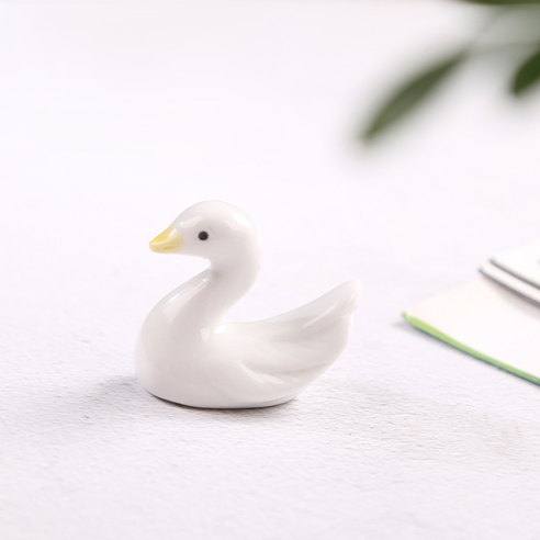 씨엠원 귀여운 수저받침 오리 테이블 장식 4.6 x 2.8 x 4.2 cm, 화이트A, 4개