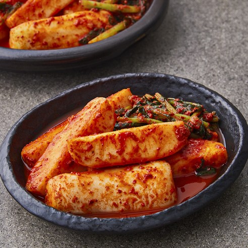 Nongsikpum Yeolmuip Chonggak Kimchi , 1.5 kg, 1 Pack (농가식품 열무잎 총각김치, 1.5kg, 1개)