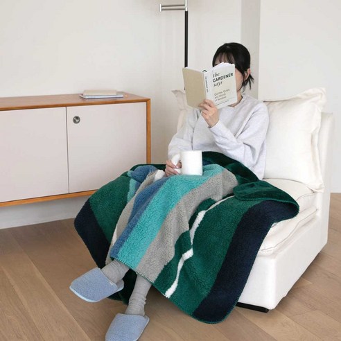 오리고 플리스 블랭킷 상세 소재 및 질감 이미지