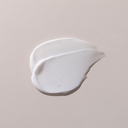 제나벨 PDRN 리쥬비네이팅 크림 후기 분석 - 피부 밀착 테스트