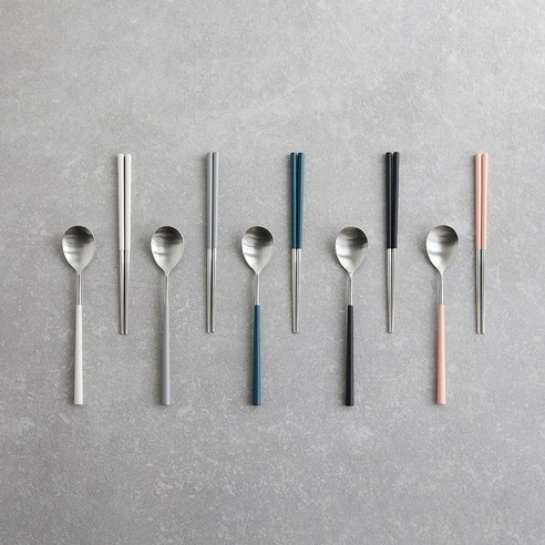 까사미아 에덴 컬러 수저세트로 식탁에 스타일과 즐거움을 더하세요