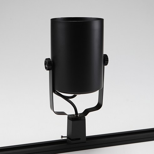 어두운 공간의 답답함 이제 안녕