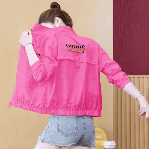 갑자기 변덕스러운 날씨에 당황하지 않는 나만의 방법 여성바람막이