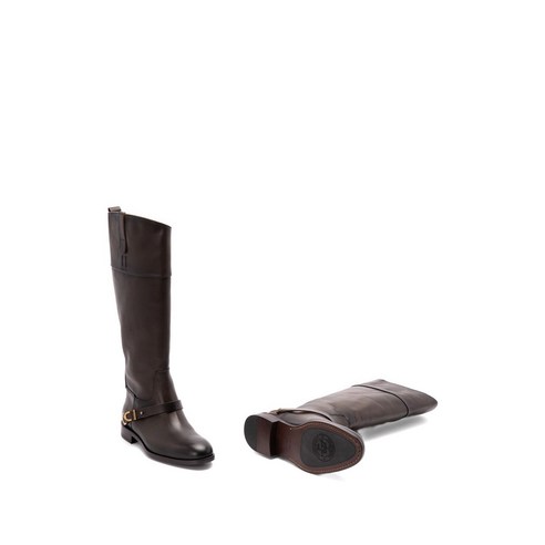 발걸음마다 느껴지는 묵직한 존재감, 나를 다시 '나'답게 만들다.