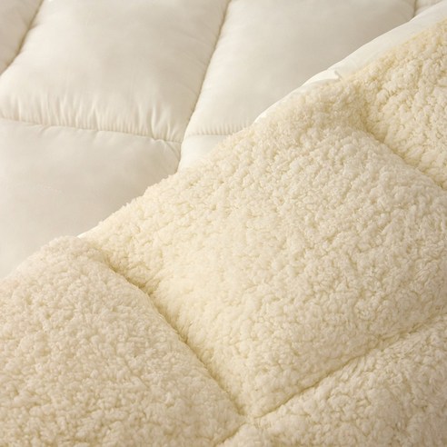 이지홀릭 사계절 반반 침대 토퍼의 포장 및 배송 상태 후기