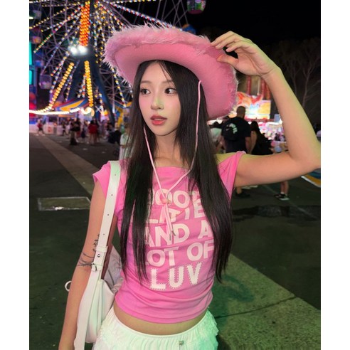 에즈이프 캘리 ASIF CALIE TWIST UNBALANCE LETTERING T-SHIRT PINK