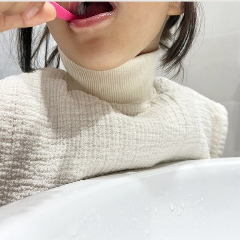 우쭈쭈베이비 1+1 세안턱받이 워시빕 이유식 턱받이 목폴라, 1세트, 2개입, 아이보리