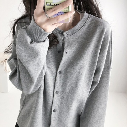 오버핏 맨투맨 가디건 뒷모습