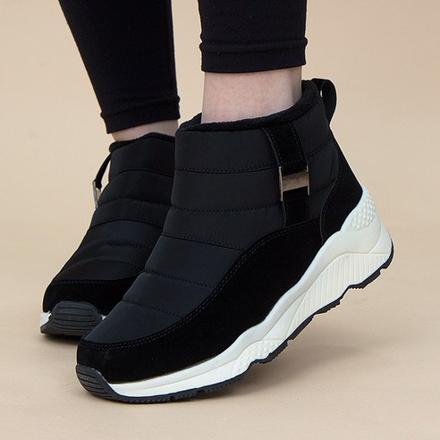 여성 겨울 패딩 부츠 F9AA는 스타일과 따뜻함을 동시에 제공합니다.