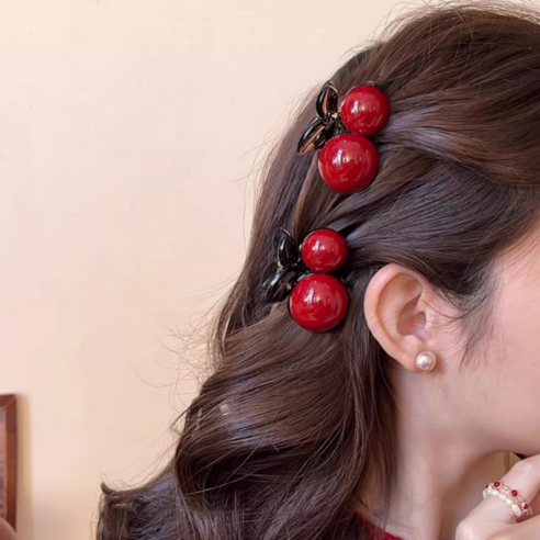 앞머리 고민 끝, 센스있는 헤어스타일 완성