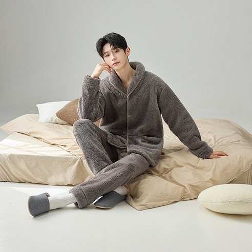 남성 겨울 고급스러운 극세사 홈웨어 따뜻한 수면 파자마 세트