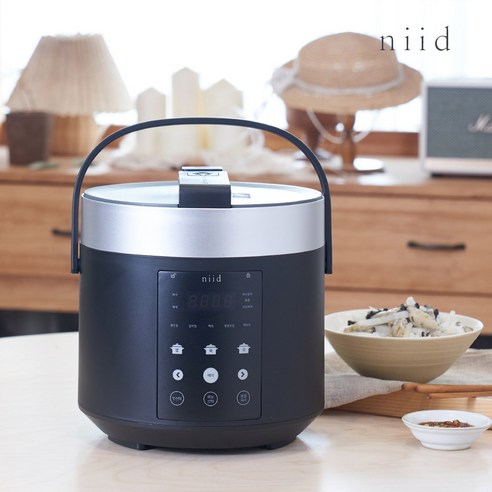 합리적인 가격과 다재다능한 기능으로 1인 가구와 신혼부부의 식탁을 풍성하게 채워주는 니드 미니 전기 압력밥솥 NIID5!