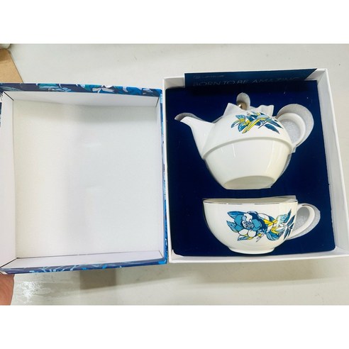 Lexus 紀念品Daniel Wong 台灣藍鵲午茶壺杯盤禮盒組，精緻陶瓷泡茶杯具