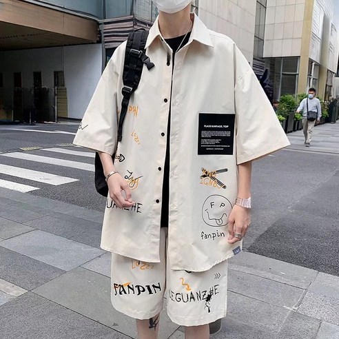 여름 남성용 반팔 셔츠와 반바지 세트 운동복