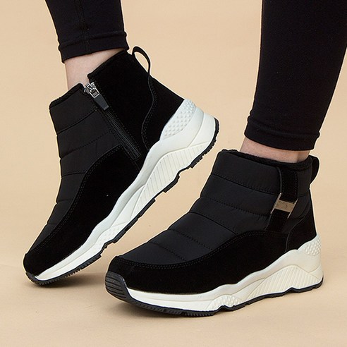 여성 겨울 패딩 부츠 F9AA는 스타일과 따뜻함을 동시에 제공합니다.