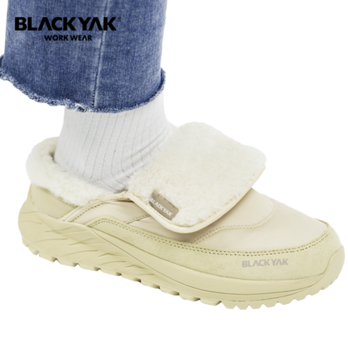 따뜻함과 스타일을 모두 잡는 블랙야크 방한 털신, 올겨울 당신의 발을 책임집니다!