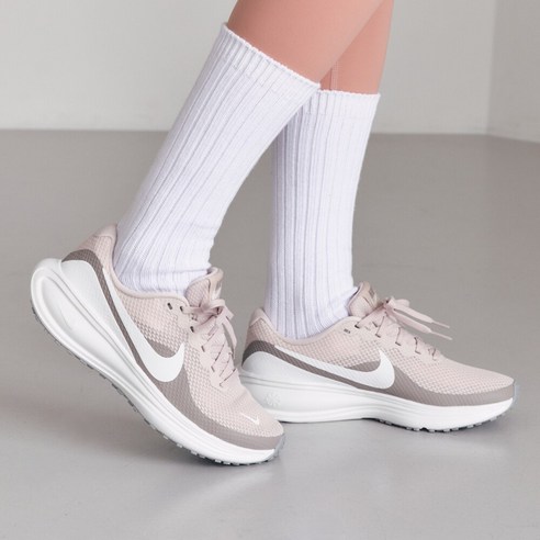 나이키 여성 운동화 레볼루션 8 쿠션 런닝화