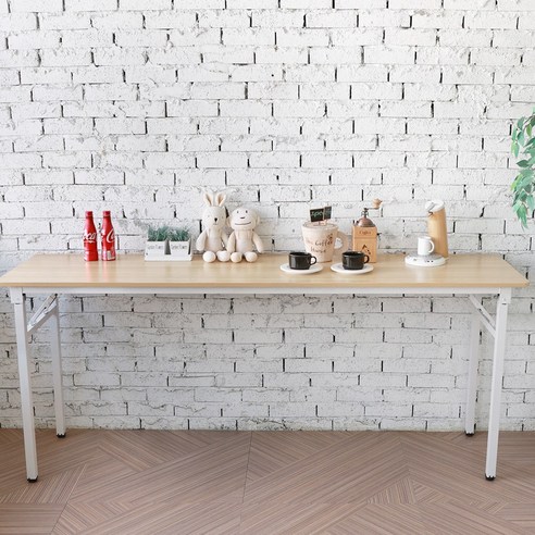 공간 효율성과 실용성을 모두 잡는 필로스 접이식 책상