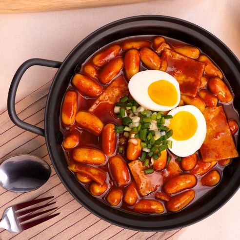 화산 폭발의 맛을 집에서 즐기는 즉석 우리밀 짱돌떡볶이