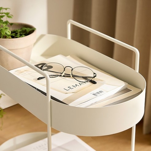 공간 활용을 극대화하는 감각적인 화이트 사이드 박스