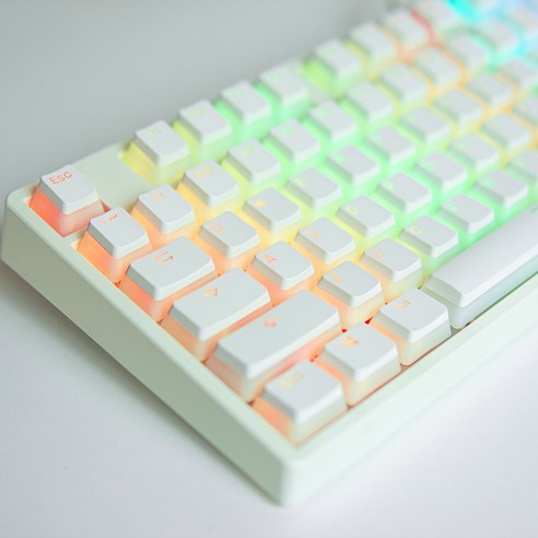 불편의 순간을 잊게 할 키보드의 새로운 이름 푸딩 반투명 키캡