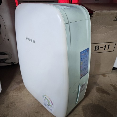 삼성 제습기 5.5L AY055FBVANDD