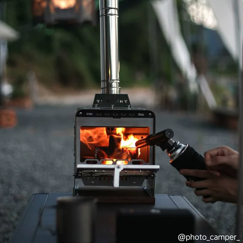 찬란한 불꽃 아래, 낭만과 따스함을 선사하는 TOMOUNT 화목난로