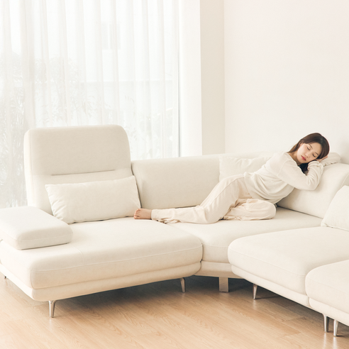 더뉴폼 엘나스 소파로 불편함 없는 편안한 거실을 완성하세요