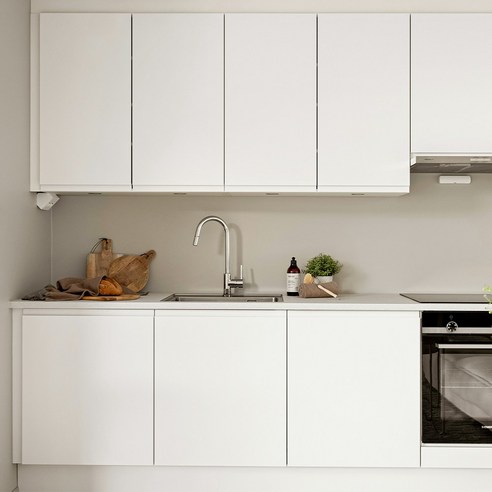 칙칙한 공간에 새 생명을 불어넣는 마법 싱크대시트지