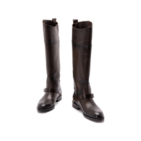 발걸음마다 느껴지는 묵직한 존재감, 나를 다시 '나'답게 만들다.