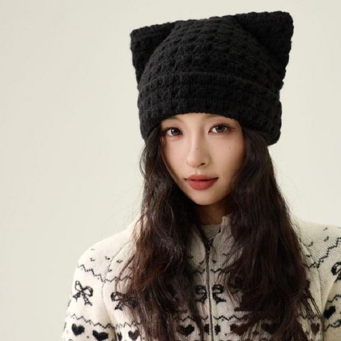 추운 겨울, 귀여운 고양이 귀 모자로 따뜻함과 스타일을 동시에 잡으세요!