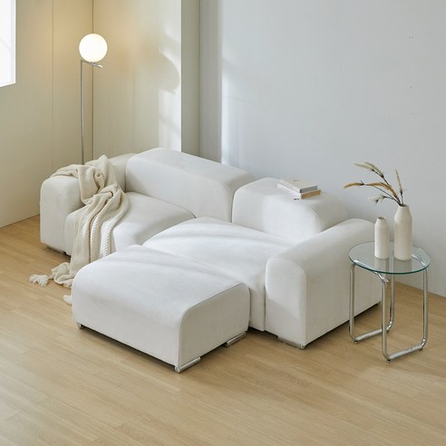 고급스러운 비정형 디자인과 합리적인 가격의 3인용 거실 소파