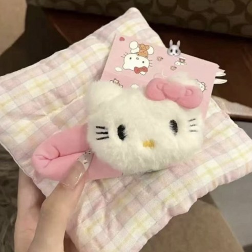 대왕 똑딱핀, 키티