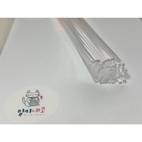 특별한 순간을 더욱 빛나게 하는 케이크 토퍼