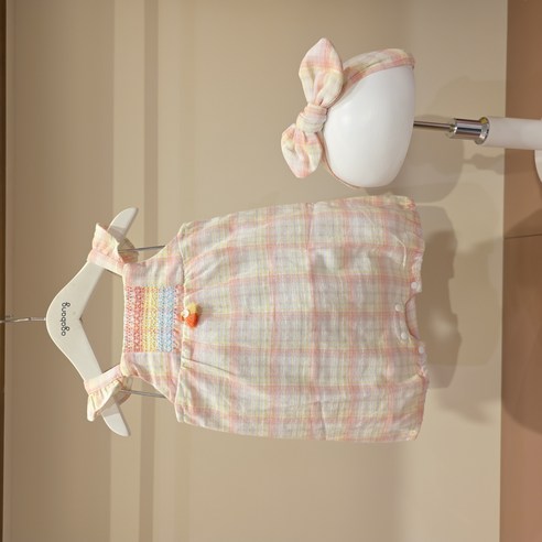 [아가방] 강남점*발랄한 배색과 세련된 자수 디테일이 만난 우주복 / 시원한 민소매 디자인 / 러블리한 헤어밴드 / 안심 면 100% / 30% / 여름 데일리룩