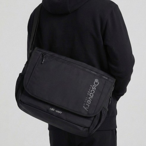 디스커버리 어반 라이트 메신저백 남자 크로스백 가방