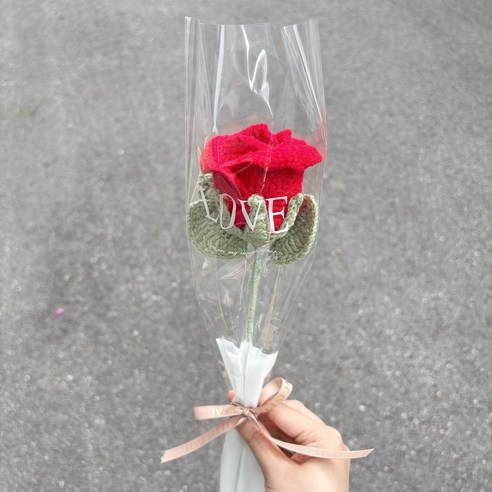 [글로비스타] 뜨개 꽃 한송이 완제품 행사 선물 생일 명절 기념일선물, 1개, 레드 장미